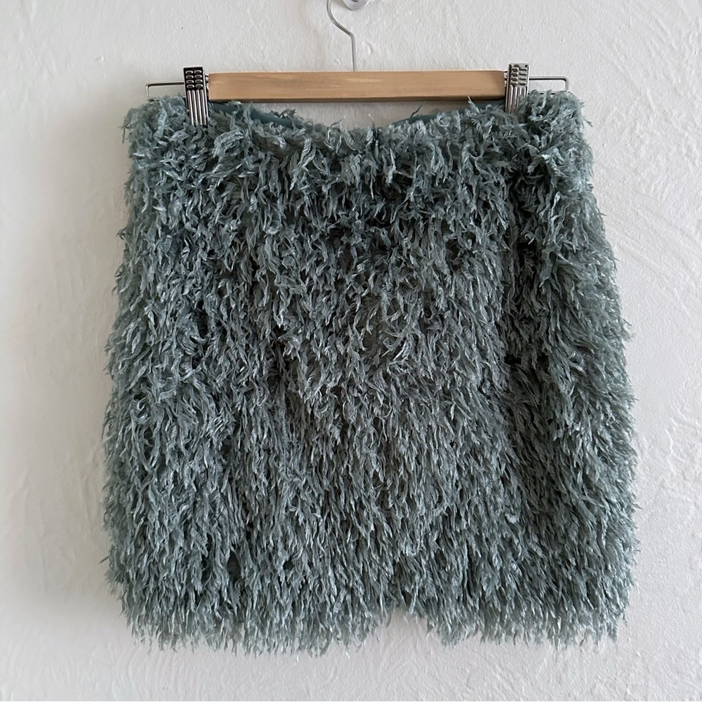 ⚡️10$ sale⚡️ Zara Ash Green Feathery Mini Skirt Size S